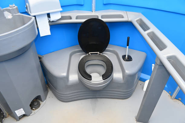 Best Porta potty rental near me  in Deland, FL